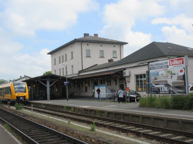 Bf, Bstg., Sicht Bahnsteig, li.