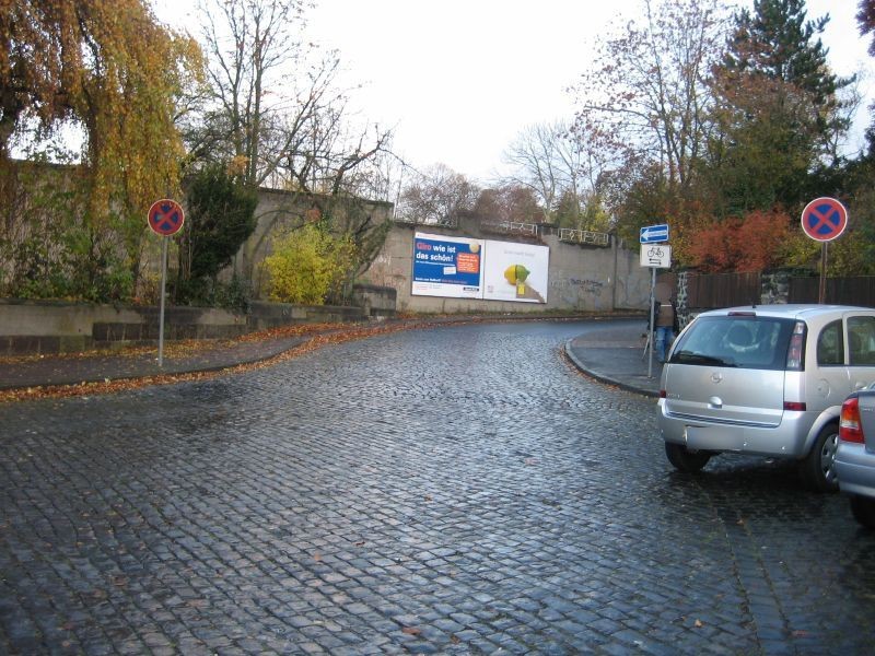 Bahnhofstr., neb. Bahnhofsgebäude, li.