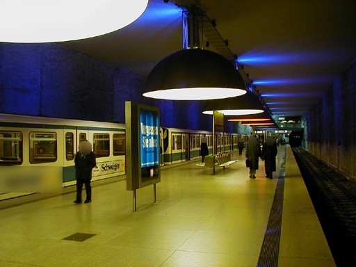 Westfriedhof/U-Bahnsteig