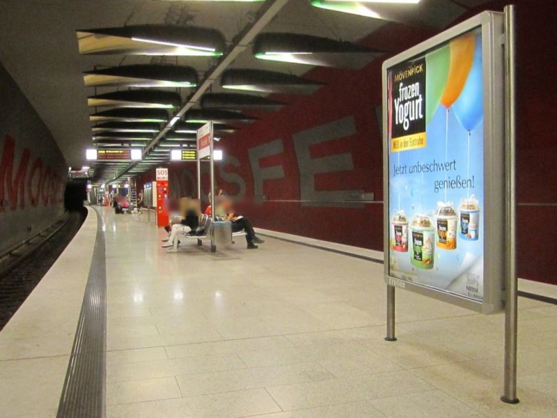Moosfeld/U-Bahnsteig Gleis 1, 1. Sto.