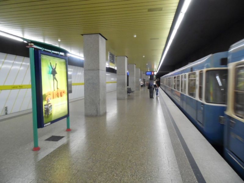 Laimer Platz/U-Bahnsteig Gleis 2, 2. Sto.