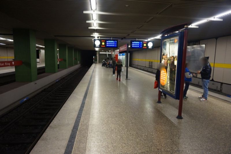 Innsbrucker Ring/U-Bahnsteig Gleis 2