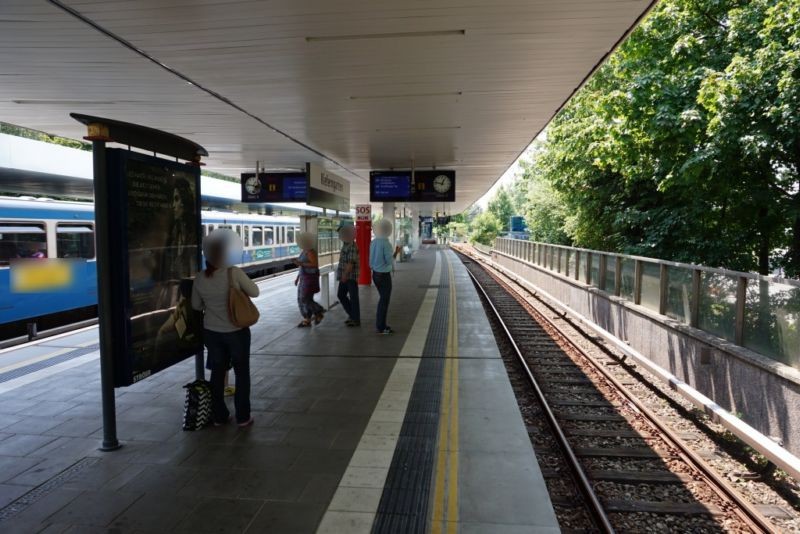 Kieferngarten/Süd/U-Bahnsteig Gl.2