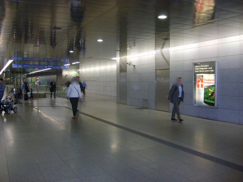 Georg-Brauchle-Ring Schalterhalle Süd Abg. U-Bahn