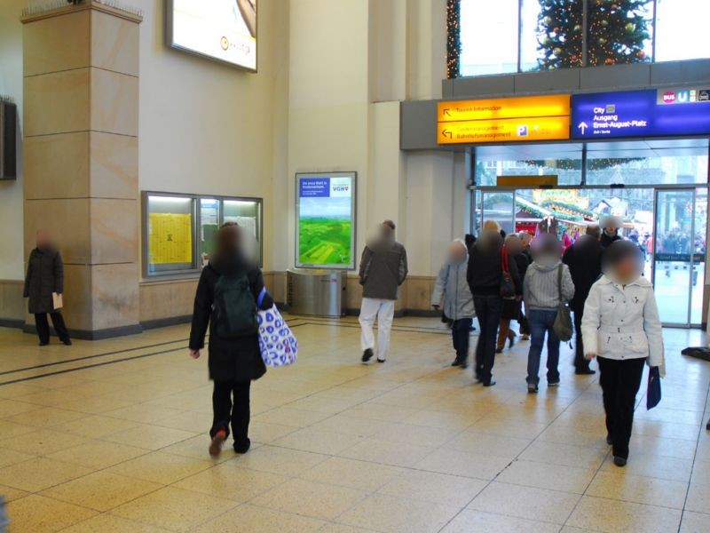 Hbf, Empfangshalle, Ausgang links