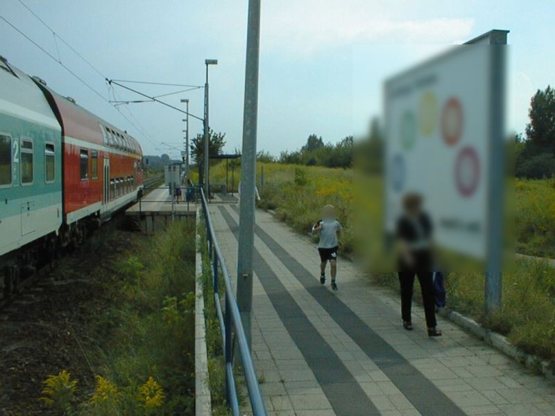 S-Bf Wohnstadt-Nord,Zugang z. Bstg., Si.Gleis