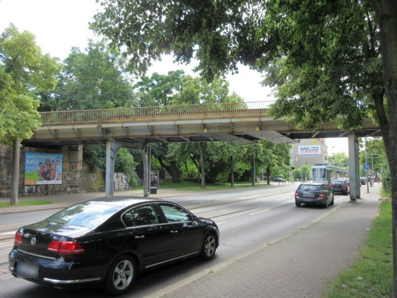Herbert-Stauch-Str.,3. DB-Brücke,saw., links