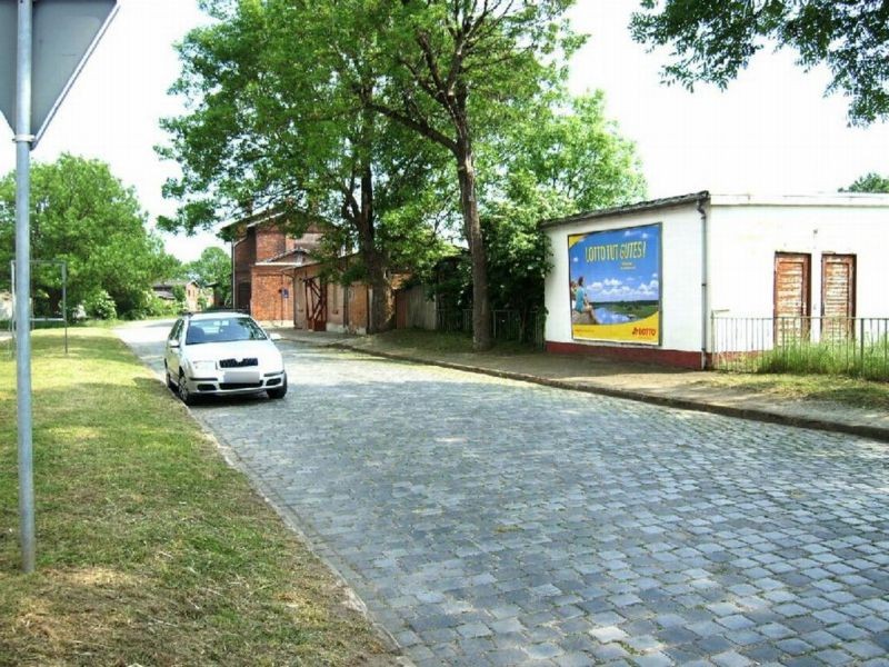 Am Bahnhof/Ascherslebener Str.