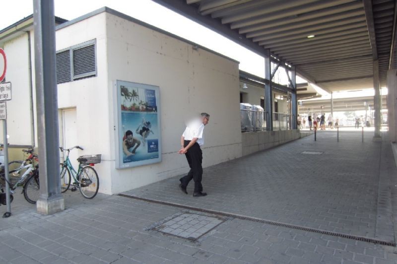 Hbf, zwischen Bf-Gebäude und PH