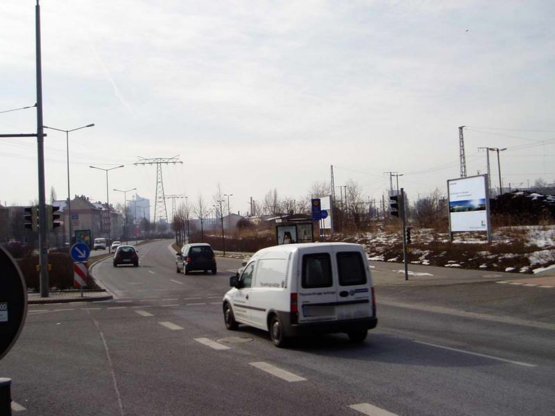 Rackwitzer Str,(Neue B2),geg. Hs.-Nr.44,re.neb.Bus