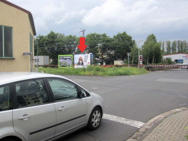 Eichenheege geg 20 saw/Dieselstr. links Bahnüberga