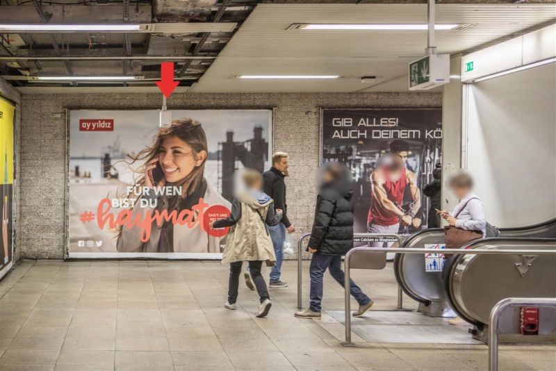 Willy-Brandt-Platz Ri. Bahnsteig Seckbach