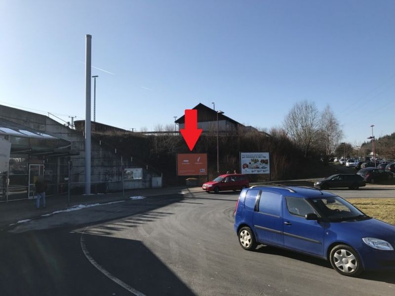 Bf, ICE-Bf, Vorplatz re., GF li.
