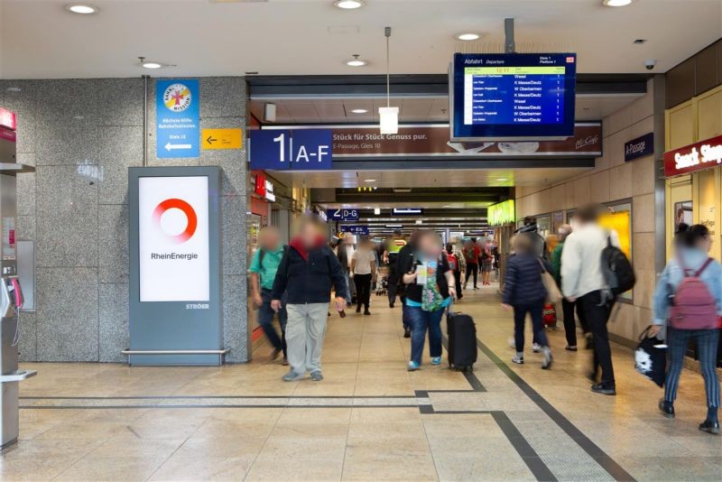 Hbf, A-Passage, vor Aufgang zu Gleis 1