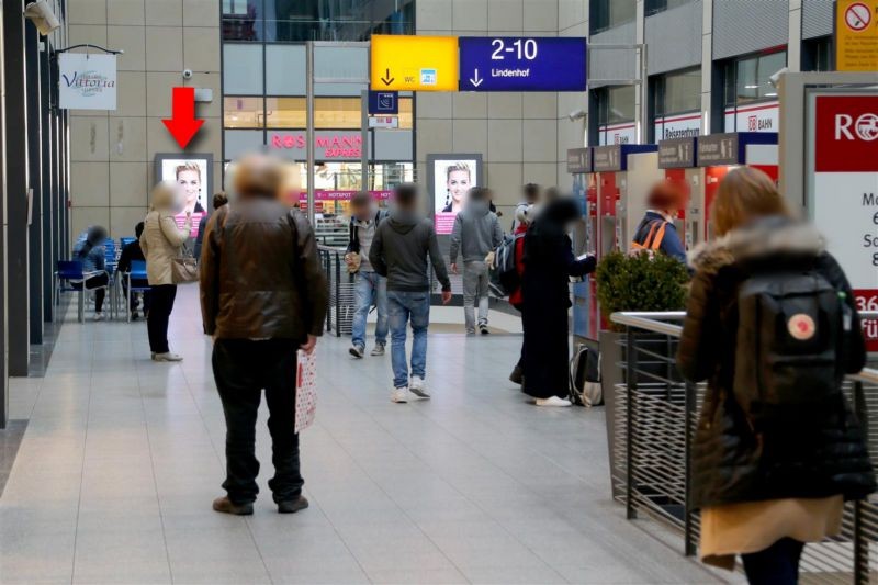 Hbf, Ostmall EG, links neben Rossmann