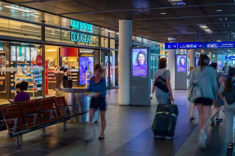 Hbf, Ebene +/-0,östliche Passage,2 Sicht Nord