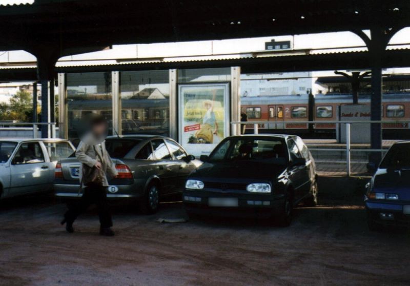 Hbf, Bahnsteig, Gl. 7, Si. Parkplatz