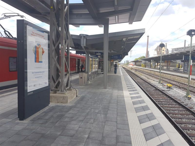 Hbf, Bstg., Gleis  6, 3. Sto.