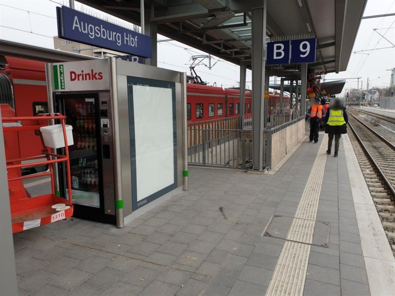 Hbf, Bstg., Gleis  9, Getränkeautomat, 2. Sto.