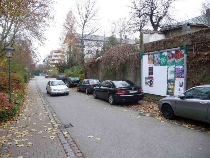 Kolbergstraße / Fabrikstraße, gg. Ein/Ausf. Parkplatz
