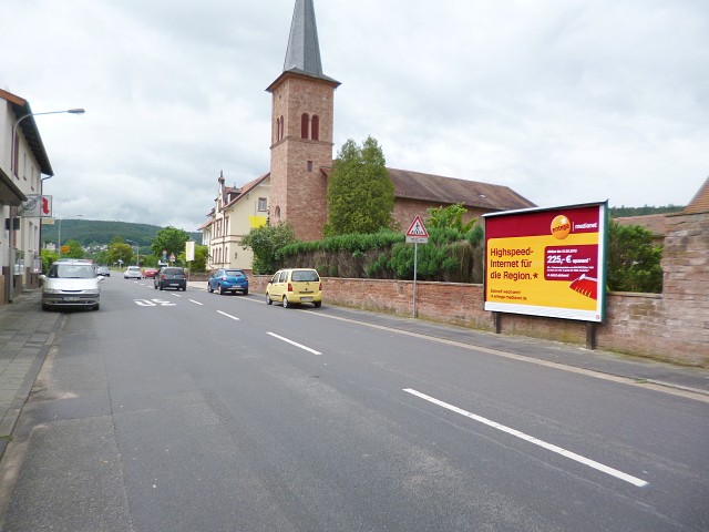 Erbacher Straße, Bush. gg. 38 Apotheke nh. Kirche