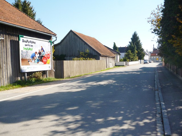 Regensburger Straße 23, Ortseingang