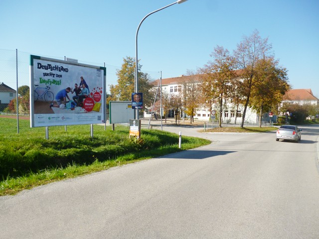 Schönauer Str., Schule gg. Parkwohnstift (Ortseingang)