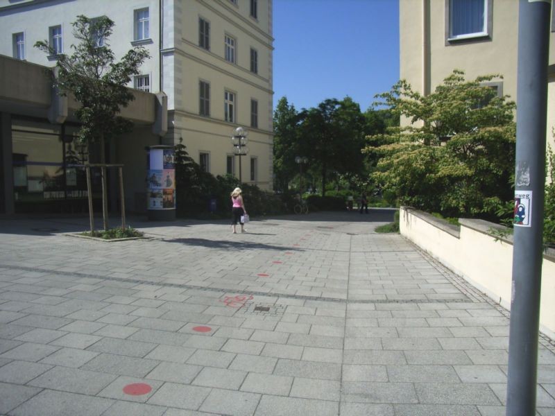 Martin-Luther-Straße, Hypo-Vereinsbank