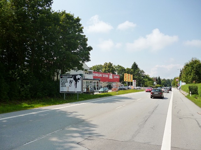 Ruselstraße 66, stadteinwärts (RS)