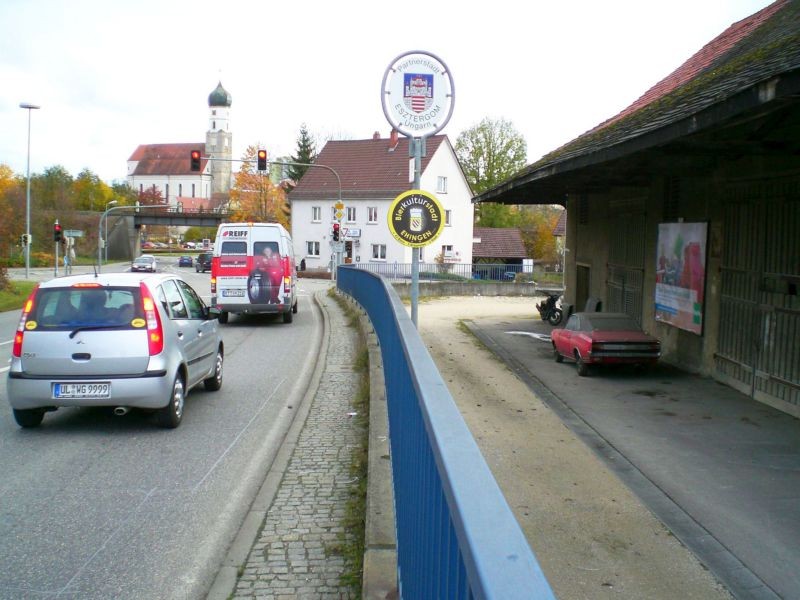 Altsteußlinger Str/Ecke Riedlinger Str (parallel zur Str)