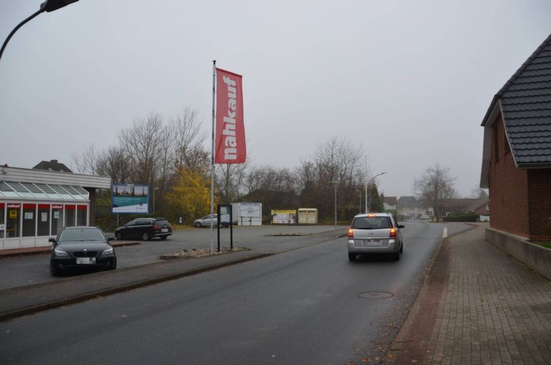 Stapelholmer Weg 74 /Nahkauf (rts vom Eingang)
