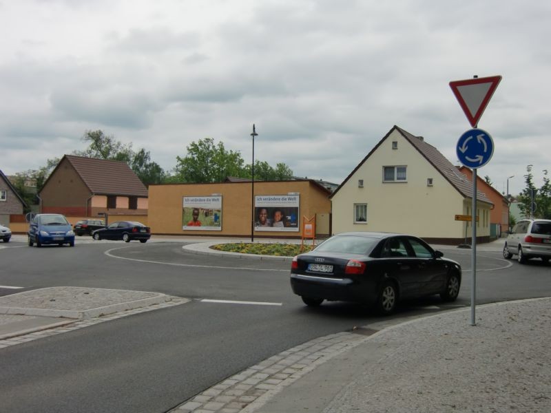 Kleine Bahnhofstr. 11 (Sicht Kreisverkehr)