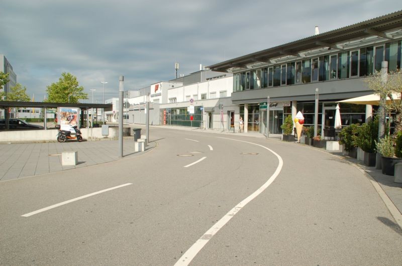 Flughafen/Sicht Ein- und Ausgang (quer)