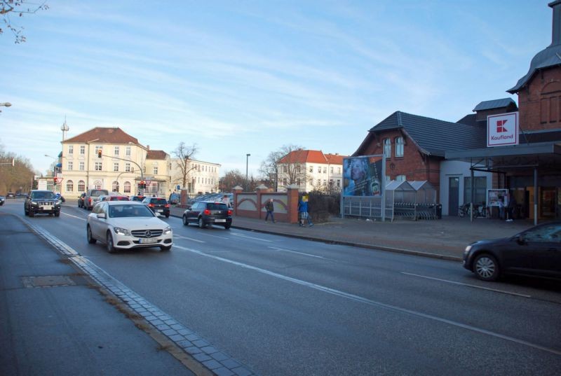 Badeborner Weg 2 /Kaufland/neb. Eingang (Sicht Rathenaustr)