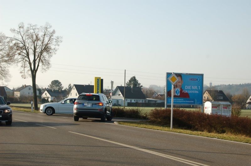 Hauptstr. 50 /Edeka/Einfahrt (WE rts)