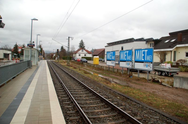 Hohe-Flum-Str. 26/Bahnhof/Haltepunkt West