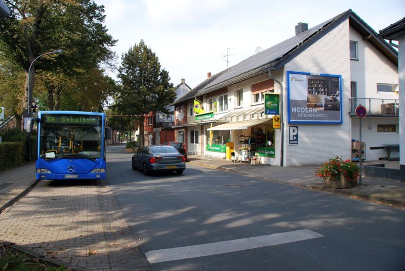 Dorfstr. 15 /Frischemarkt/Einfahrt (quer zur Str)