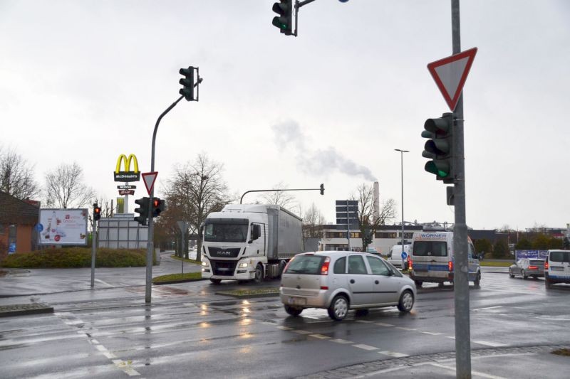 Robert-Bosch-Str/Ecke Rudolf-Diesel-Str/Höhe McDonald's