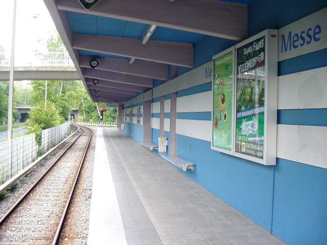 U-Bahnhof Messe / stadtauswärts  SW 1