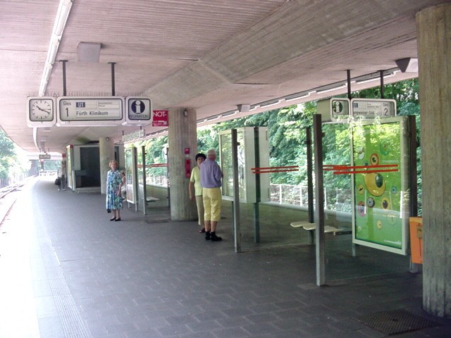 U-Bahnhof Bauernfeindstr. W