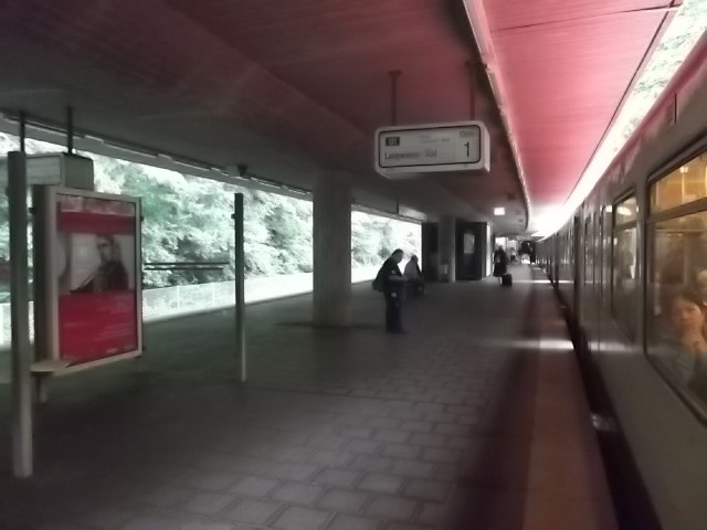 U-Bahnhof Bauernfeindstr. W-