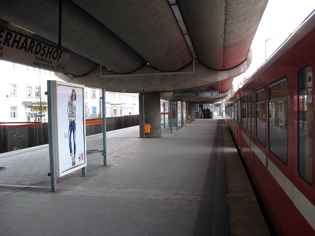 U-Bahnhof Eberhardshof W+