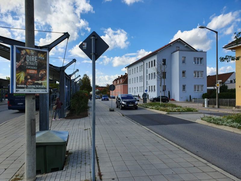 Bahnhofsplatz - Busbahnhof STA