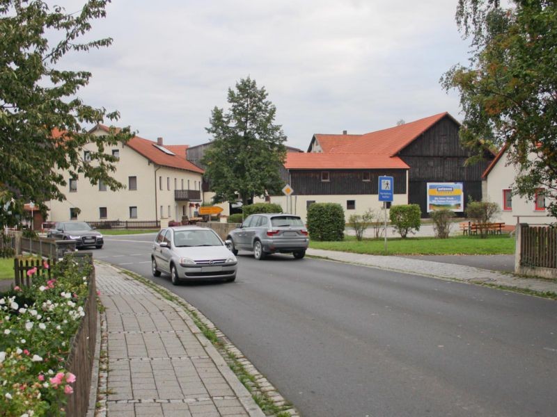 Hauptstr. 9-Dressendorf