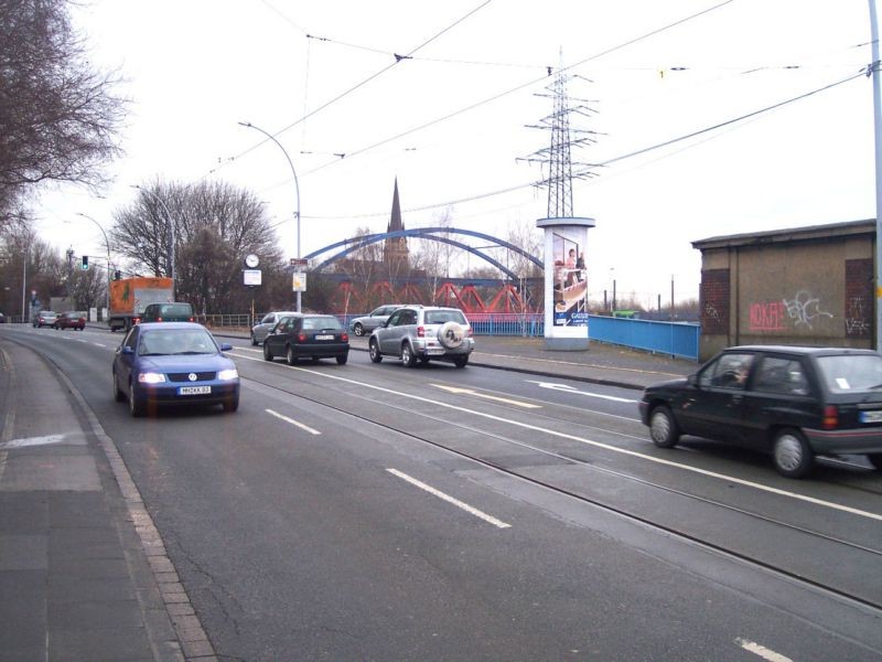 Friedrich-Ebert-Str/Thyssenbrücke/Oberh.Str.
