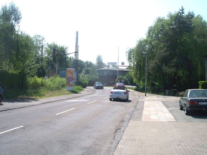 Heerstr  48 gg/Bahnübergang