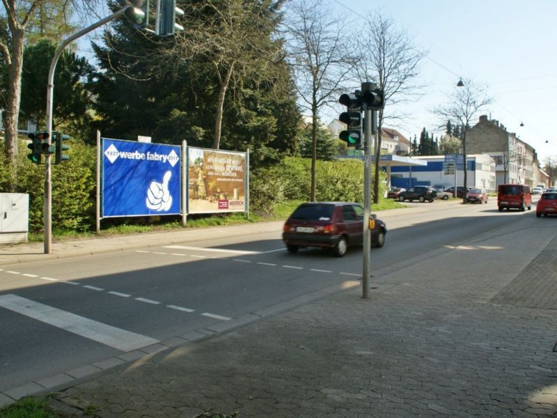 Luisenthaler Str (B 51) /Füllengartenweg Ampel vor   E