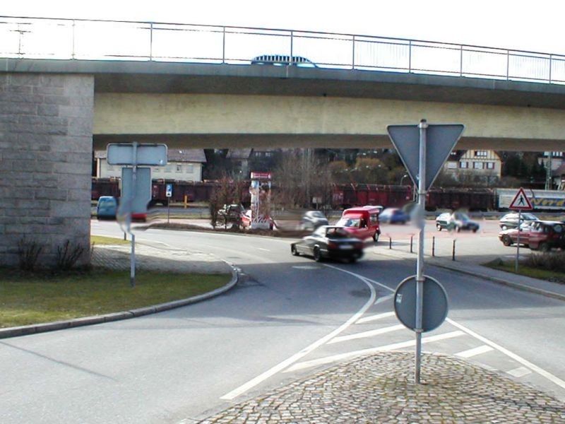 Unter der Schellenberg-Brücke/Nähe Bahnhofstraße