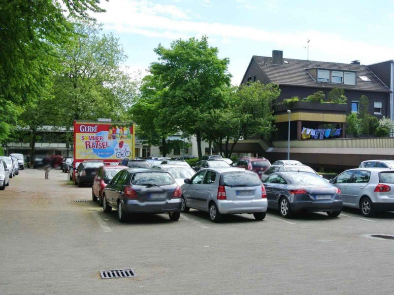 Nörenbergstr. 25 (P) Si. Parkplatz