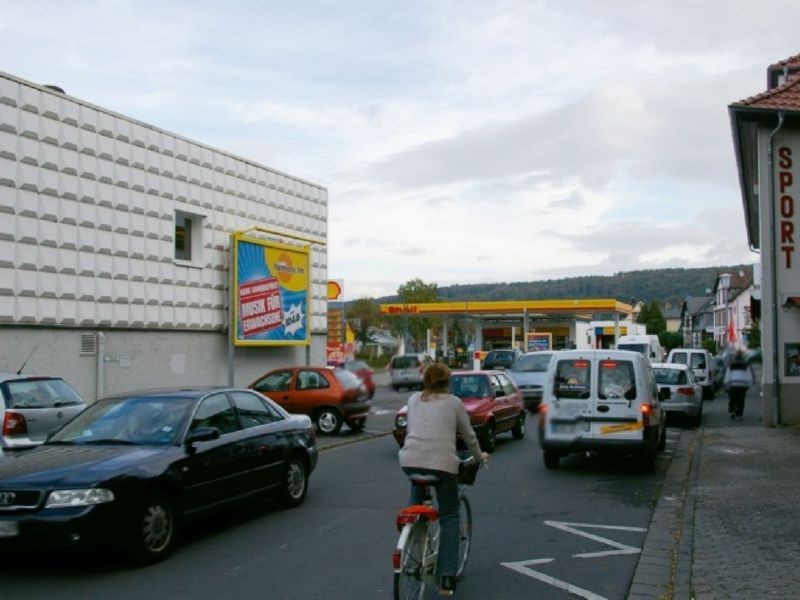 Frankfurter Str. 6  Shell-Tankstelle